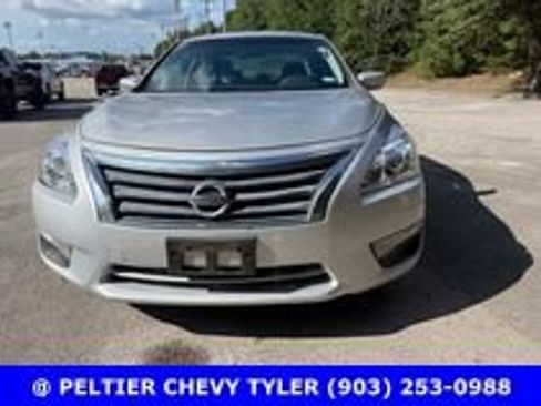 Used 2015 Nissan Altima 2.5 S FWD image 2