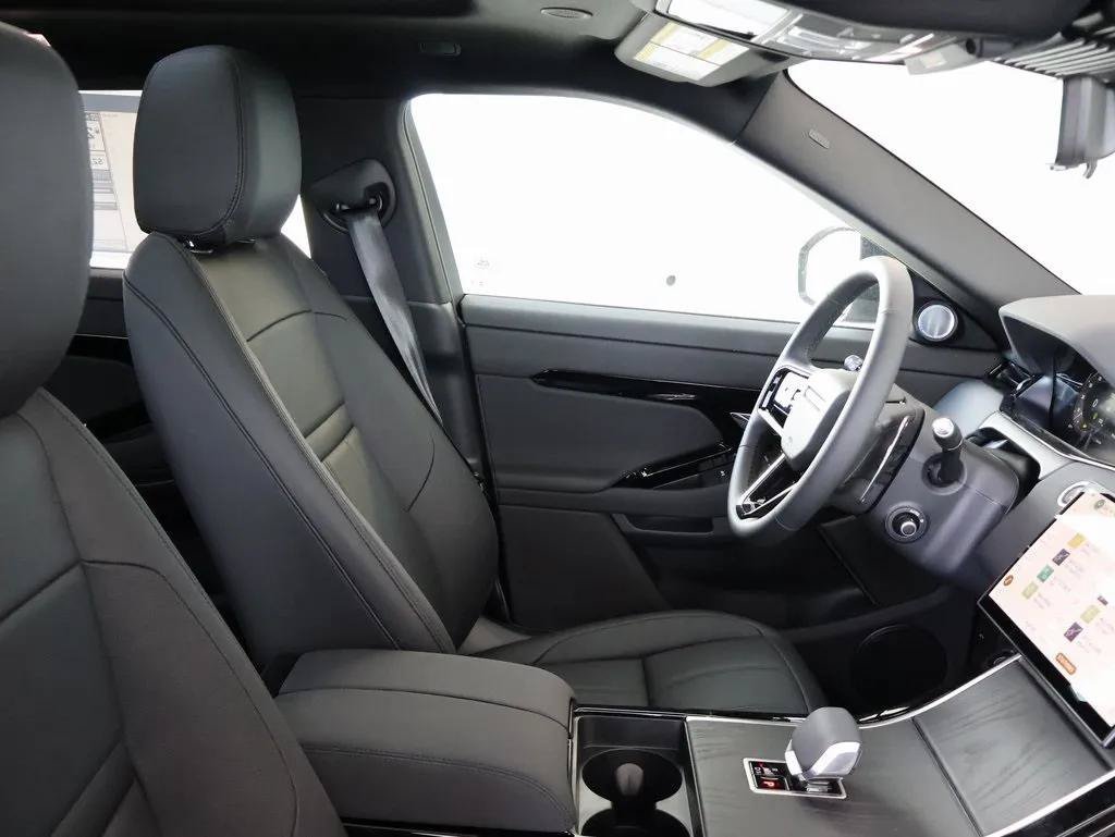 Certified 2026 Land Rover Range Rover Evoque Dynamic SE AWD/4WD image 28