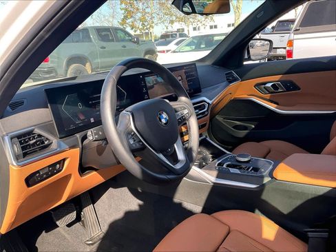 Used 2024 BMW 330i xDrive Sedan w/ Premium Package image 15