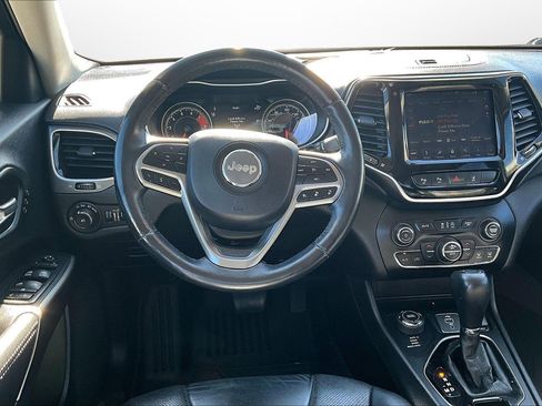 Used 2019 Jeep Cherokee Limited w/ Luxury Group image 5