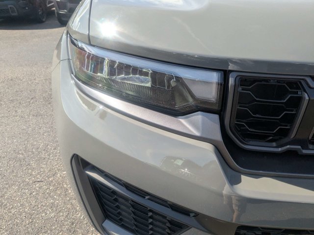 New 2027 Jeep Grand Cherokee Altitude AWD/4WD image 9