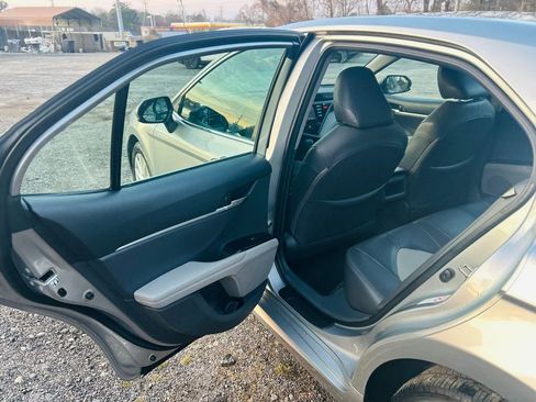 Used 2019 Toyota Camry LE image 35