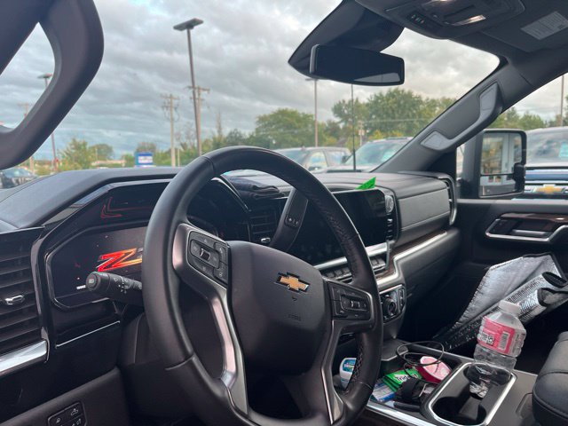 Used 2025 Chevrolet Silverado 2500 LT w/ All Star Edition AWD/4WD image 4