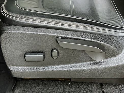 Used 2021 GMC Canyon Denali image 11