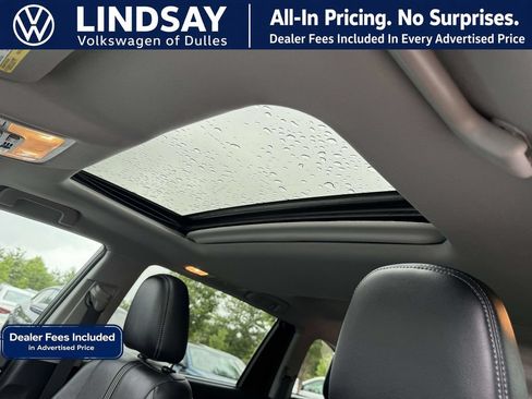 Used 2017 Toyota Highlander SE AWD/4WD image 17