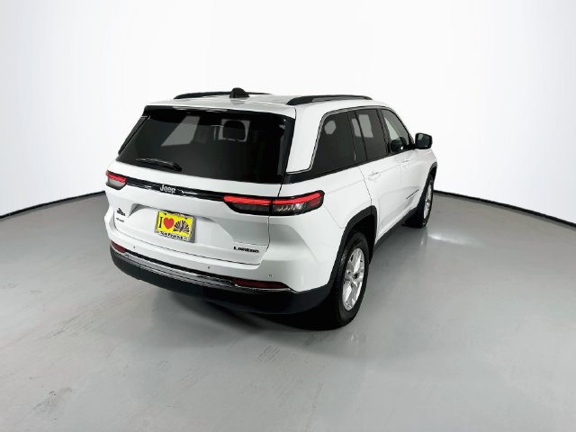 Used 2023 Jeep Grand Cherokee Laredo X AWD/4WD image 9