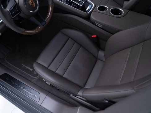 Certified 2023 Porsche Panamera 4 Platinum Edition image 16