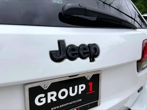 Used 2016 Jeep Grand Cherokee High Altitude AWD/4WD image 31