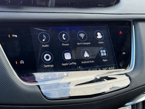 New 2025 Cadillac XT6 Luxury image 23