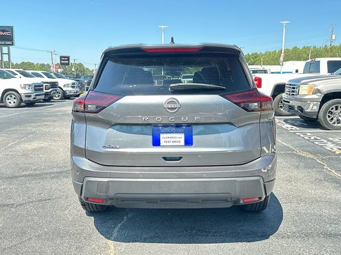 Used 2024 Nissan Rogue S FWD image 15