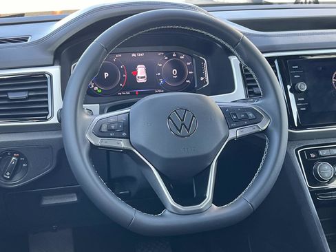 Certified 2022 Volkswagen Atlas Cross Sport SE image 8