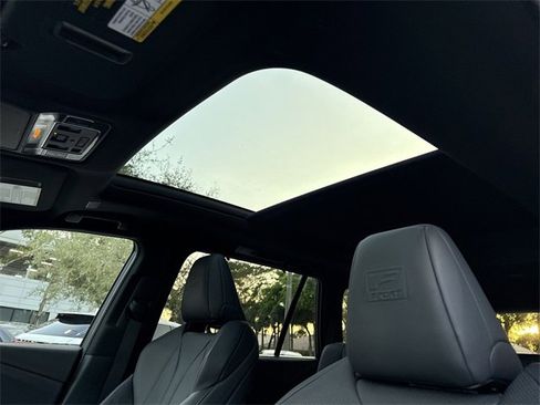 Certified 2026 Lexus TX 500h AWD w/ Technology Package image 22