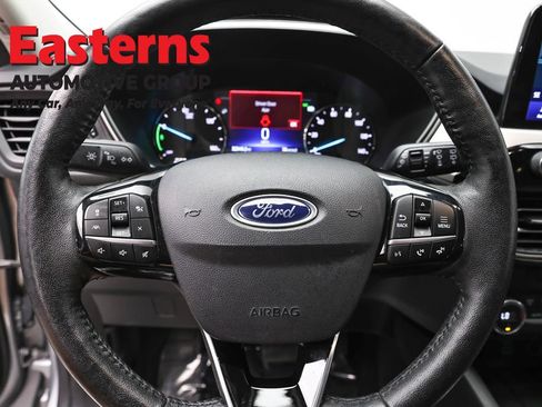 Used 2021 Ford Escape SE w/ Convenience Package AWD/4WD image 10