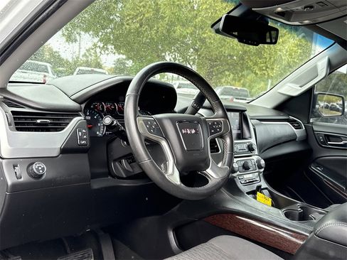 Used 2017 GMC Yukon SLE w/ Convenience Package image 10