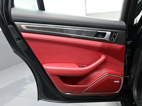 Certified 2024 Porsche Cayenne AWD/4WD image 13