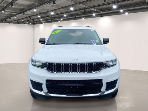 Used 2023 Jeep Grand Cherokee L Laredo image 2