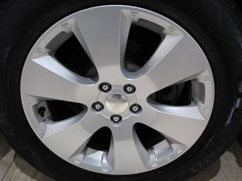 Used 2011 Subaru Outback 2.5i Premium image 12