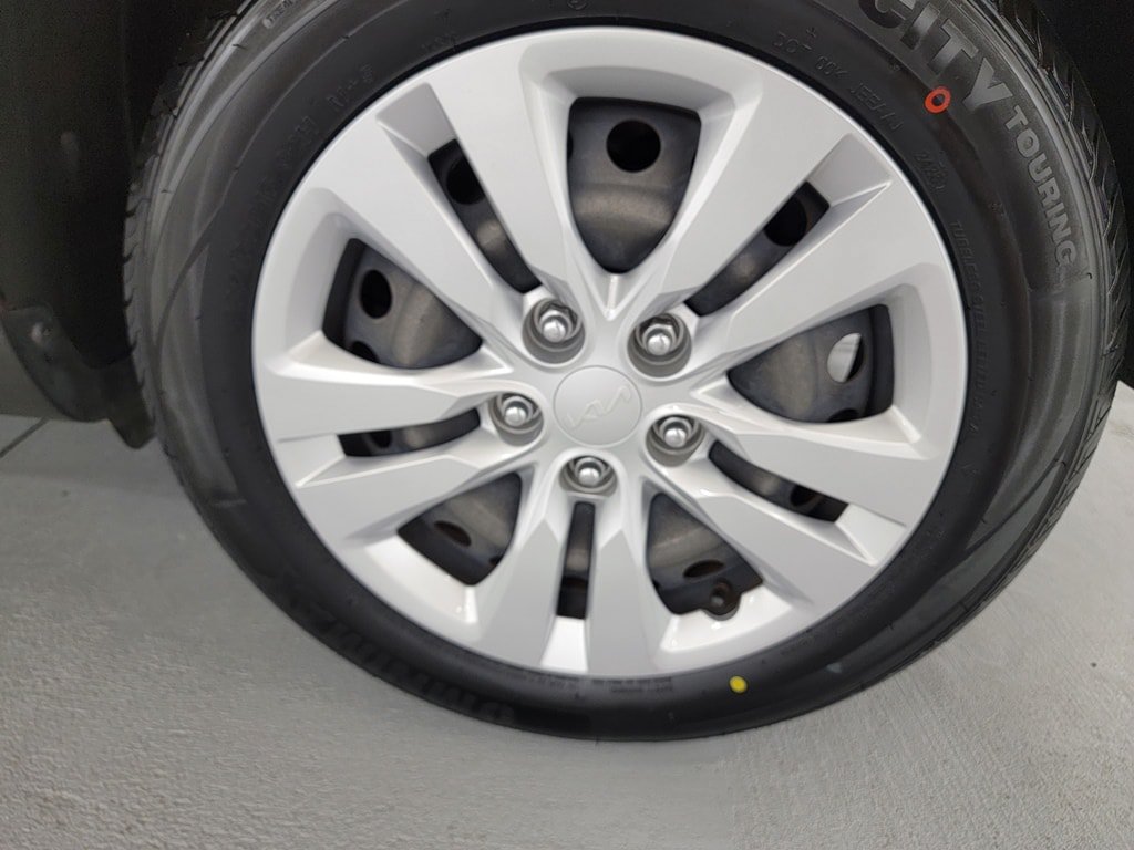 Used 2023 Kia Soul LX FWD image 10