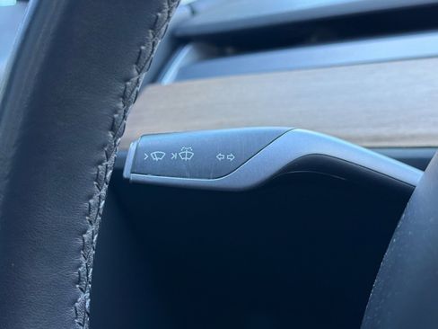 Used 2018 Tesla Model 3 Long Range image 31