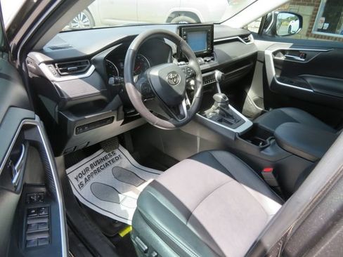 Used 2022 Toyota RAV4 XLE Premium FWD image 20