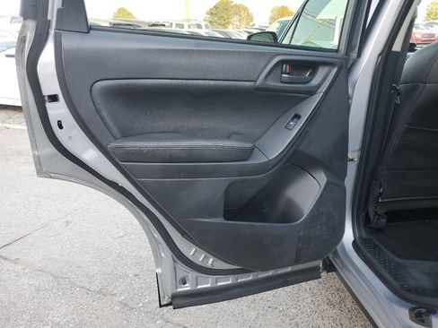 Used 2014 Subaru Forester 2.5i Premium image 17