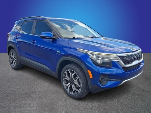 Used 2021 Kia Seltos EX AWD/4WD image 3