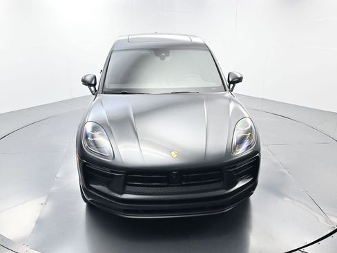 Certified 2023 Porsche Macan image 42