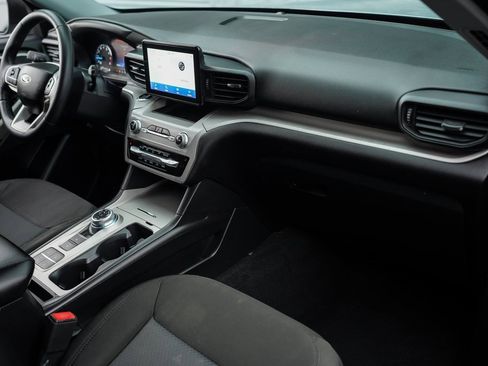 Used 2023 Ford Explorer XLT image 21
