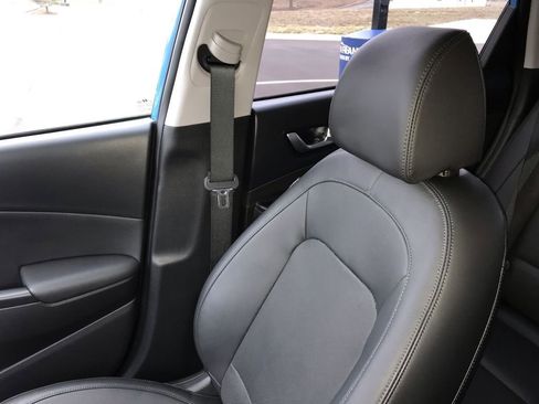 Used 2023 Hyundai Kona Limited w/ Cargo Package image 24