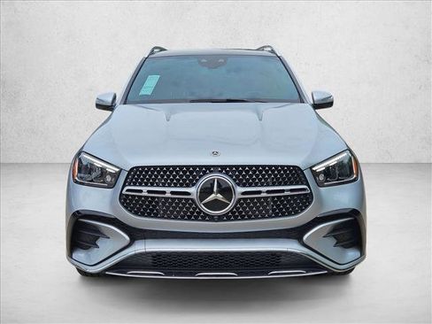 Used 2025 Mercedes-Benz GLE 450e 4MATIC image 2