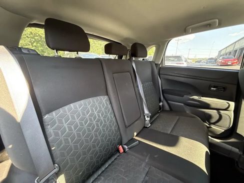 Used 2024 Mitsubishi Outlander Sport AWD image 11