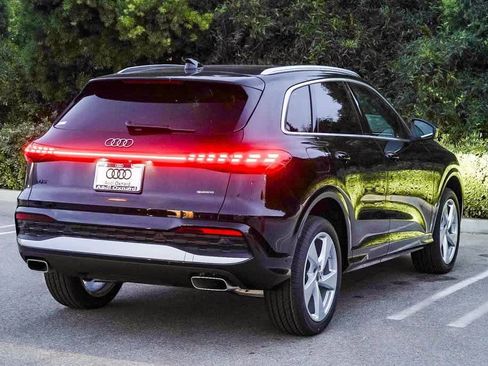 New 2025 Audi Q5 Premium Plus image 4