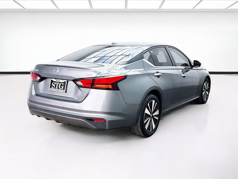 Used 2021 Nissan Altima 2.5 SV image 4