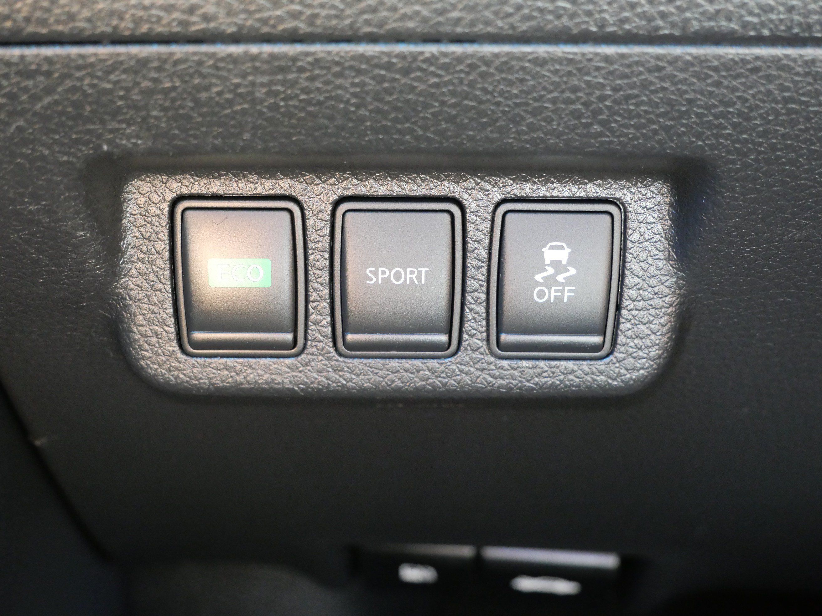 Used 2015 Nissan Sentra SV FWD image 30