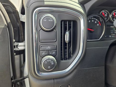 Used 2022 Chevrolet Silverado 1500 LT w/ Bed Protection Package RWD image 27