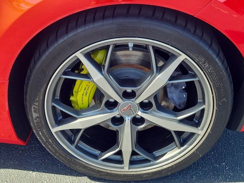 Used 2023 Chevrolet Corvette Stingray Premium Conv w/ Z51 Performance Package RWD image 10
