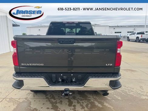 Used 2022 Chevrolet Silverado 2500 LTZ w/ LTZ Premium Package AWD/4WD image 5