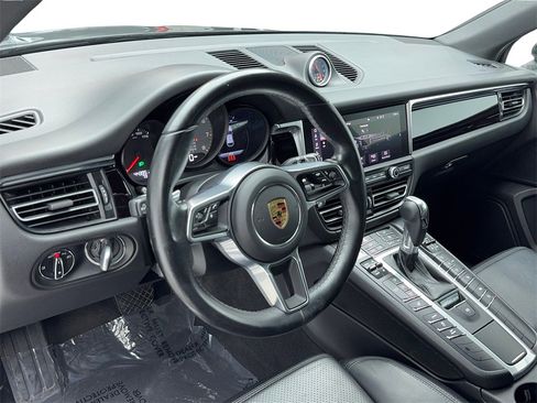 Used 2021 Porsche Macan S image 14