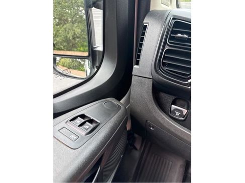 Used 2024 RAM ProMaster 2500 FWD image 15