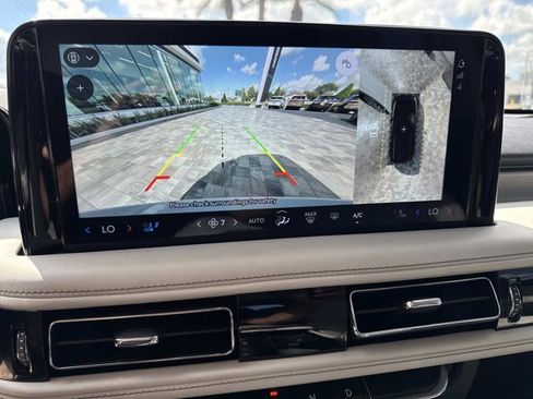 Certified 2025 Lincoln Aviator Reserve w/ Equipment Group 201A image 34