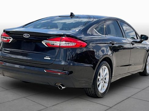 Used 2020 Ford Fusion SE FWD image 13