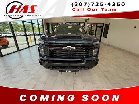 Used 2025 Chevrolet Silverado 2500 Custom w/ Custom Value Package AWD/4WD image 9