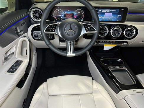 New 2025 Mercedes-Benz CLA 250 4MATIC image 30