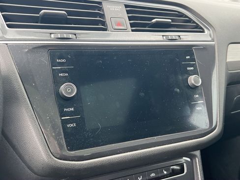 Used 2021 Volkswagen Tiguan SEL image 15