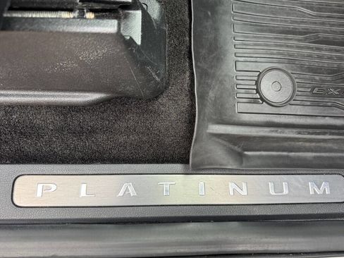 Used 2018 Ford Expedition Platinum AWD/4WD image 31
