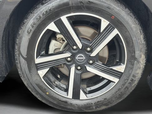 Used 2024 Nissan Sentra SV FWD image 26