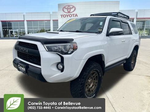 Used 2018 Toyota 4Runner TRD Off-Road Premium AWD/4WD image 7