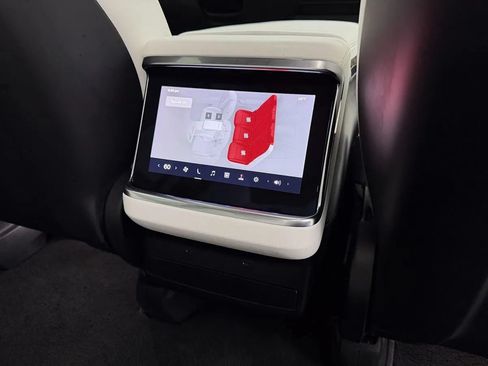 Used 2022 Tesla Model X AWD/4WD image 34