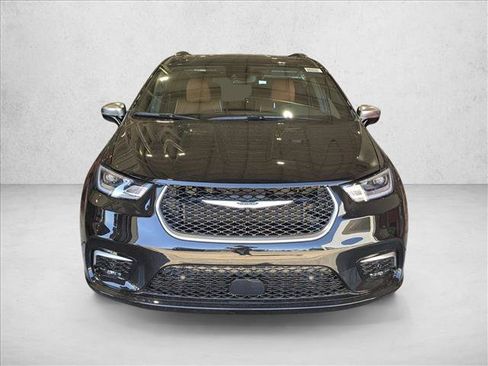 New 2026 Chrysler Pacifica Pinnacle FWD image 2