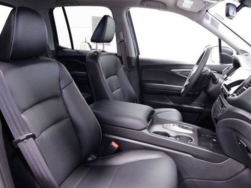 Certified 2025 Honda Ridgeline RTL image 14